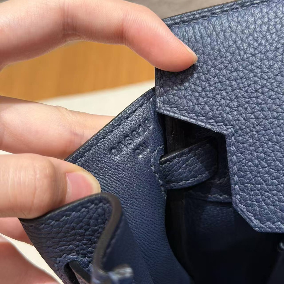 Hermes Birkin 25 Bag Handmade In Togo Calfskin Leather Silver Hardware 7U Blue Navy - Image 13