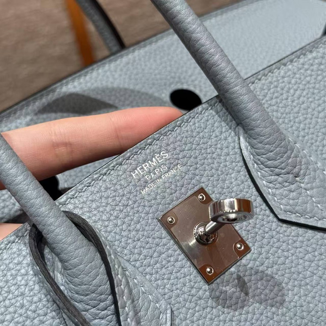 Hermès Birkin 25 Bag Handmade In Togo Calfskin Leather Silver Hardware J7 Blue Lin - Image 13