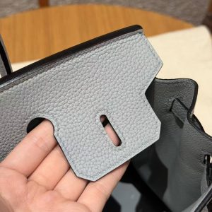 Hermès Birkin 25 Bag Handmade In Togo Calfskin Leather Silver Hardware N4 Gris Platine - Image 10