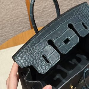 Hermès Birkin 25 Bag Handmade In Togo Calfskin and Matte Alligator Leather Gold Hardware 60 Vert Cypres - Image 11