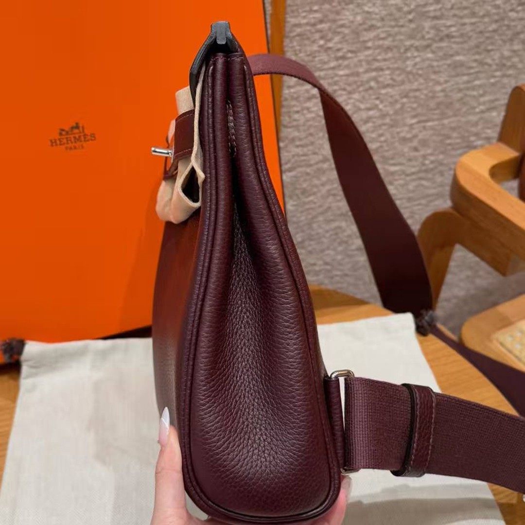 Hermès Hac a Dos PM Backpack Handmade In Togo Calfskin Leather Silver Hardware 0G Rouge Seller - Image 15