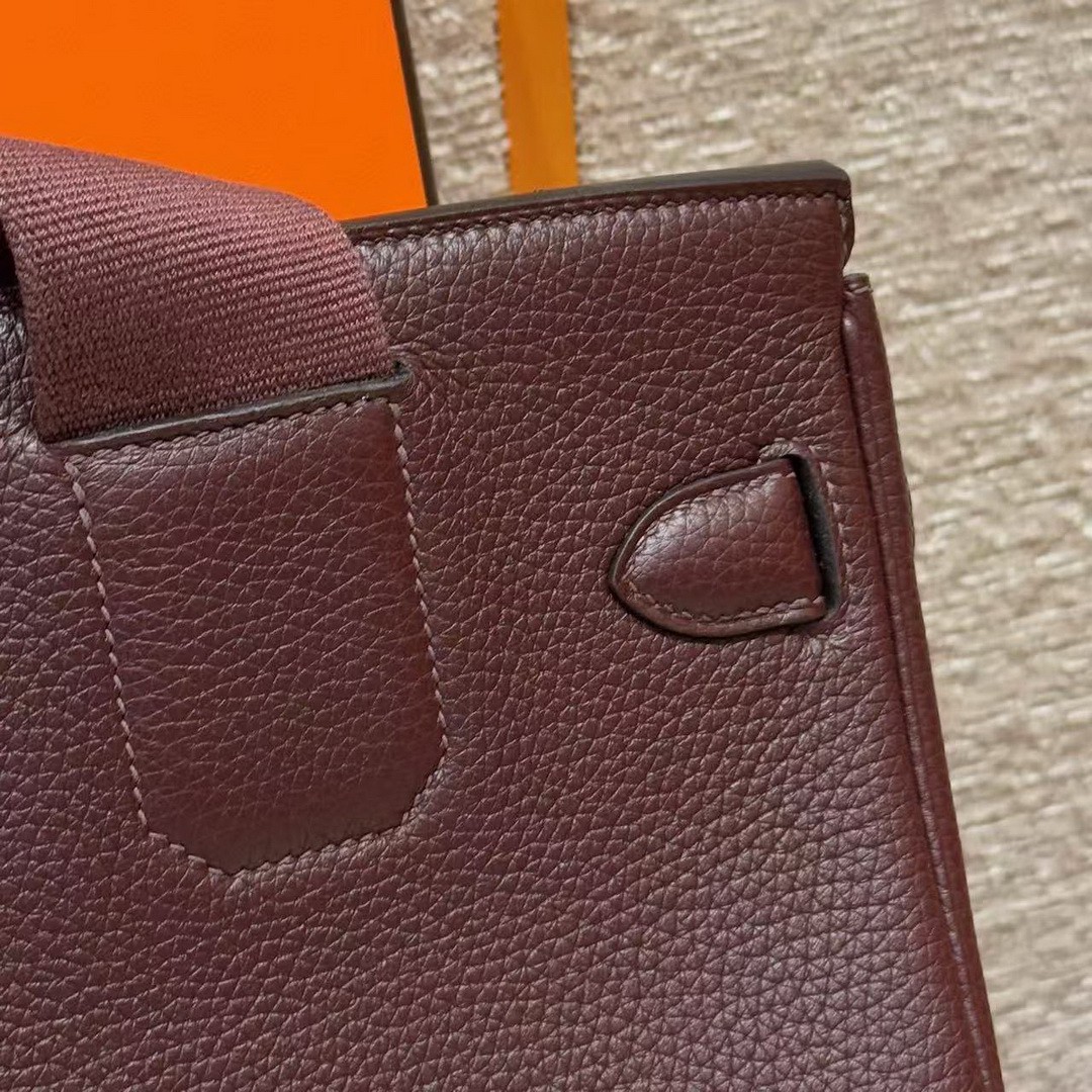 Hermès Hac a Dos PM Backpack Handmade In Togo Calfskin Leather Silver Hardware 0G Rouge Seller - Image 5
