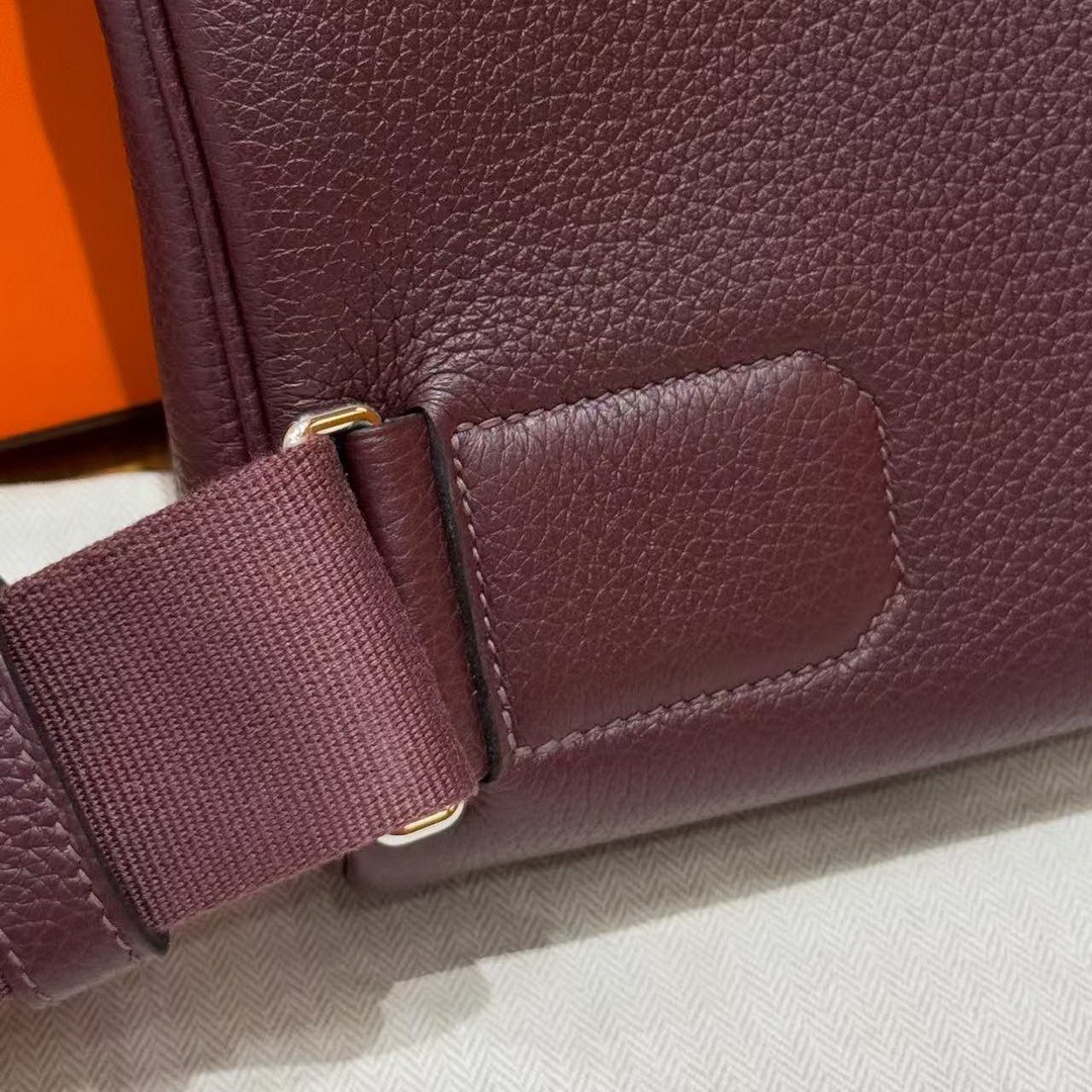 Hermès Hac a Dos PM Backpack Handmade In Togo Calfskin Leather Silver Hardware 0G Rouge Seller - Image 3