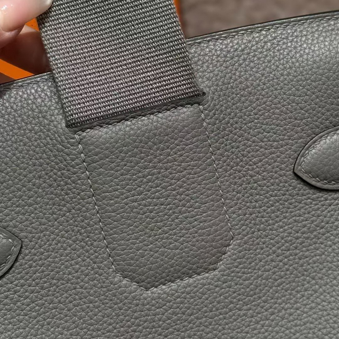 Hermès Hac a Dos PM Backpack Handmade In Togo Calfskin Leather Silver Hardware 0L Girs Meyer - Image 15