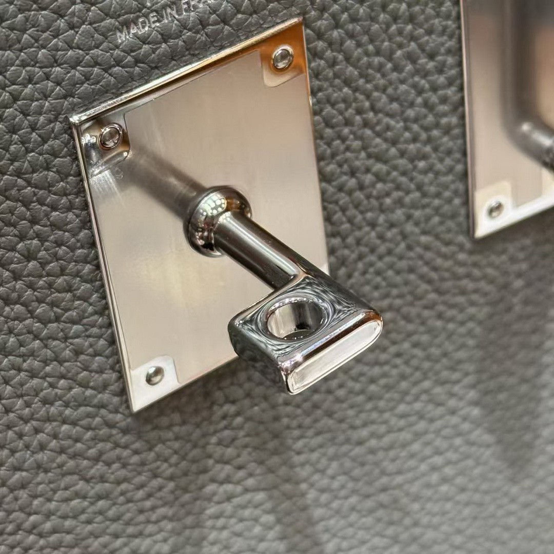 Hermès Hac a Dos PM Backpack Handmade In Togo Calfskin Leather Silver Hardware 0L Girs Meyer - Image 4