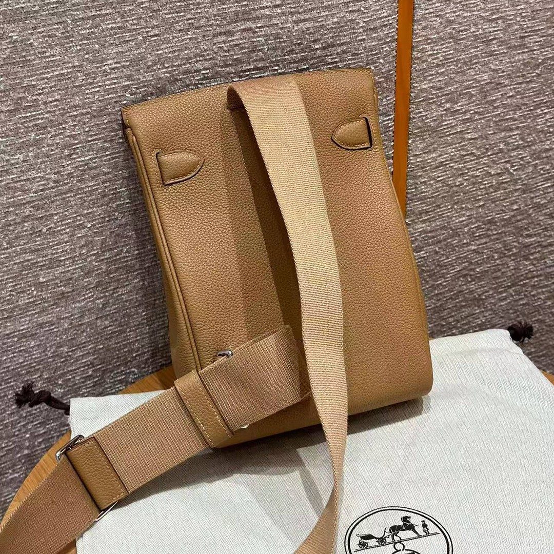 Hermès Hac a Dos PM Backpack Handmade In Togo Calfskin Leather Silver Hardware 0M Chai - Image 2