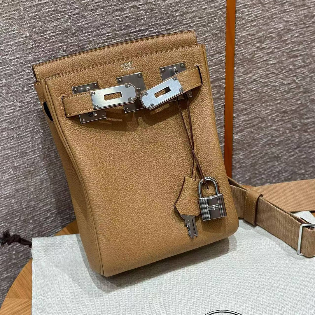 Hermès Hac a Dos PM Backpack Handmade In Togo Calfskin Leather Silver Hardware 0M Chai - Image 8