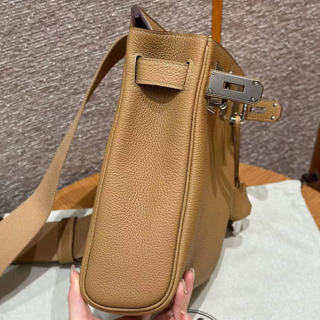 Hermès Hac a Dos PM Backpack Handmade In Togo Calfskin Leather Silver Hardware 0M Chai - Image 4