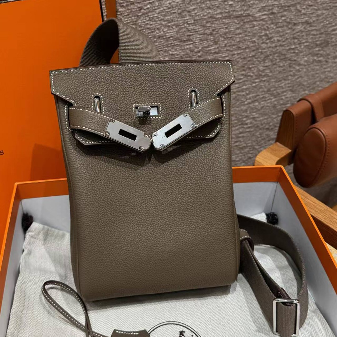 Hermès Hac a Dos PM Backpack Handmade In Togo Calfskin Leather Silver Hardware 18 Etoupe - Image 14