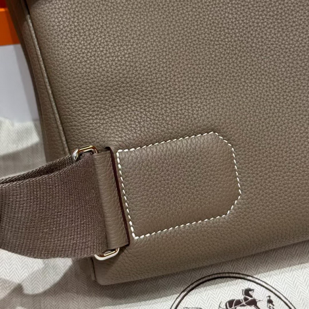 Hermès Hac a Dos PM Backpack Handmade In Togo Calfskin Leather Silver Hardware 18 Etoupe - Image 6