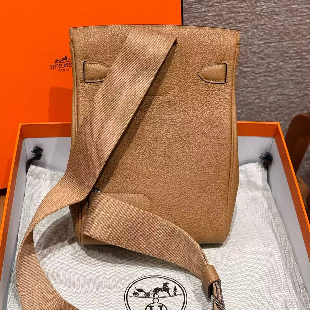 Hermès Hac a Dos PM Backpack Handmade In Togo Calfskin Leather Silver Hardware 21 Natural Sable - Image 17