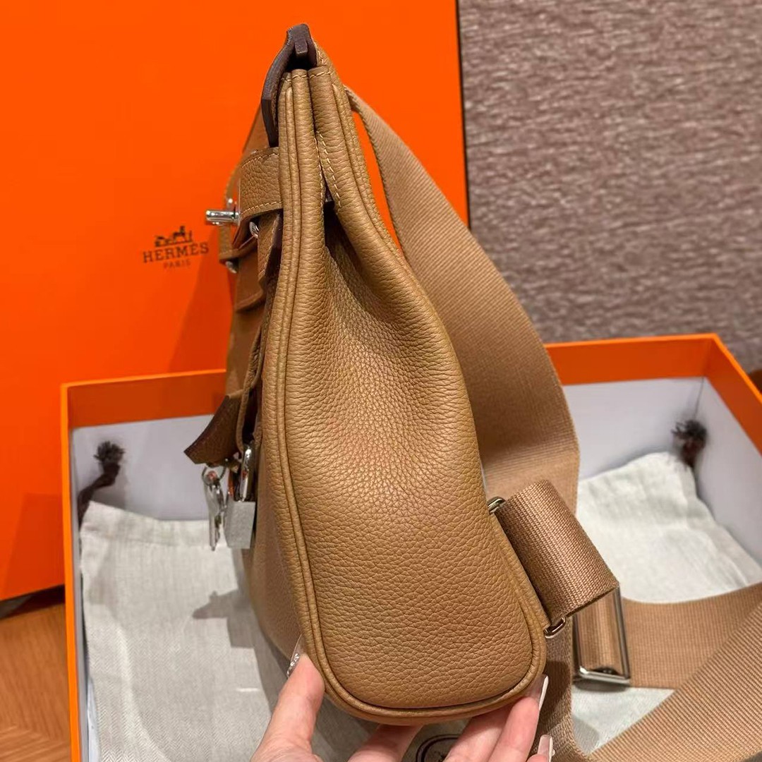 Hermès Hac a Dos PM Backpack Handmade In Togo Calfskin Leather Silver Hardware 21 Natural Sable - Image 16