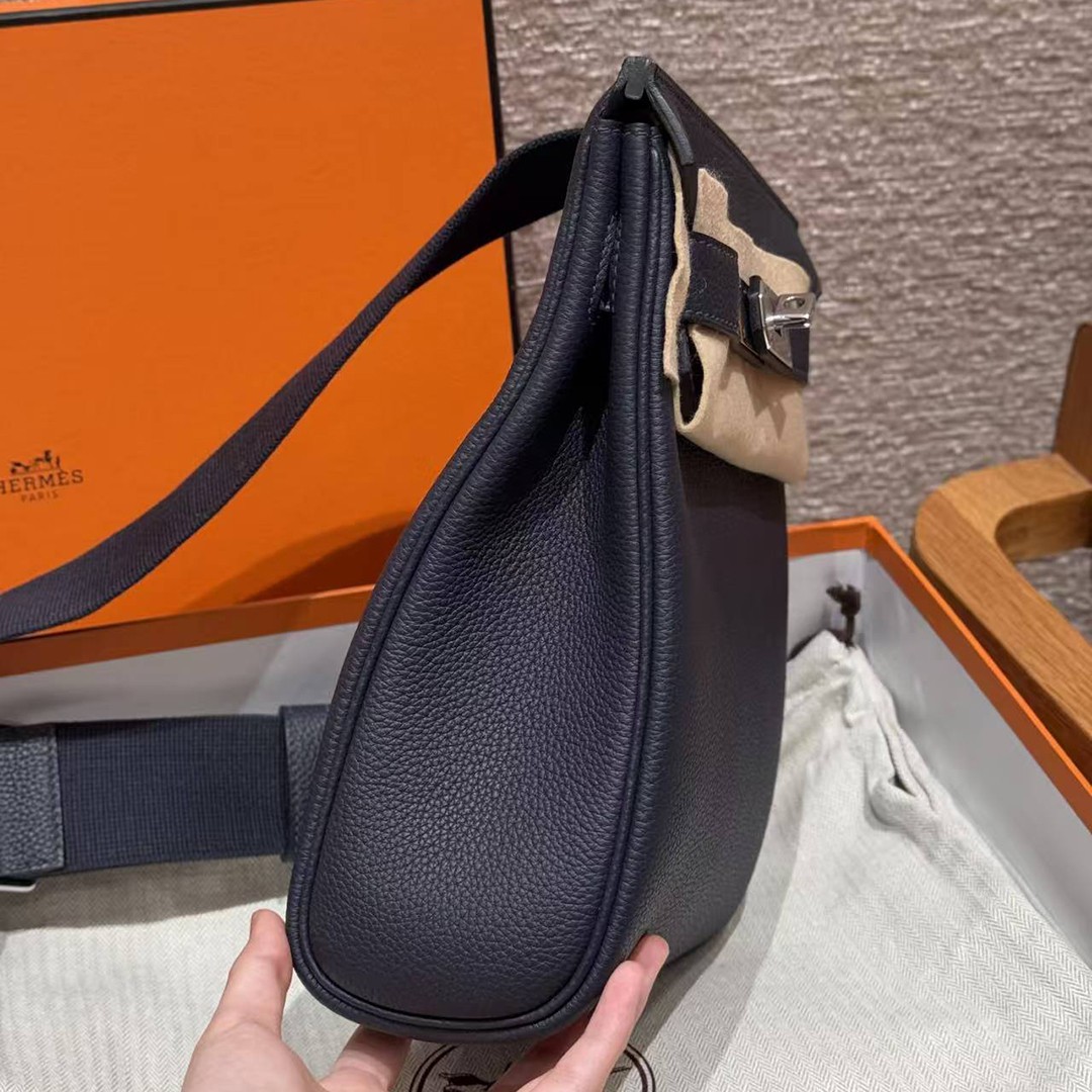 Hermès Hac a Dos PM Backpack Handmade In Togo Calfskin Leather Silver Hardware 2Z Blue Nuit - Image 18