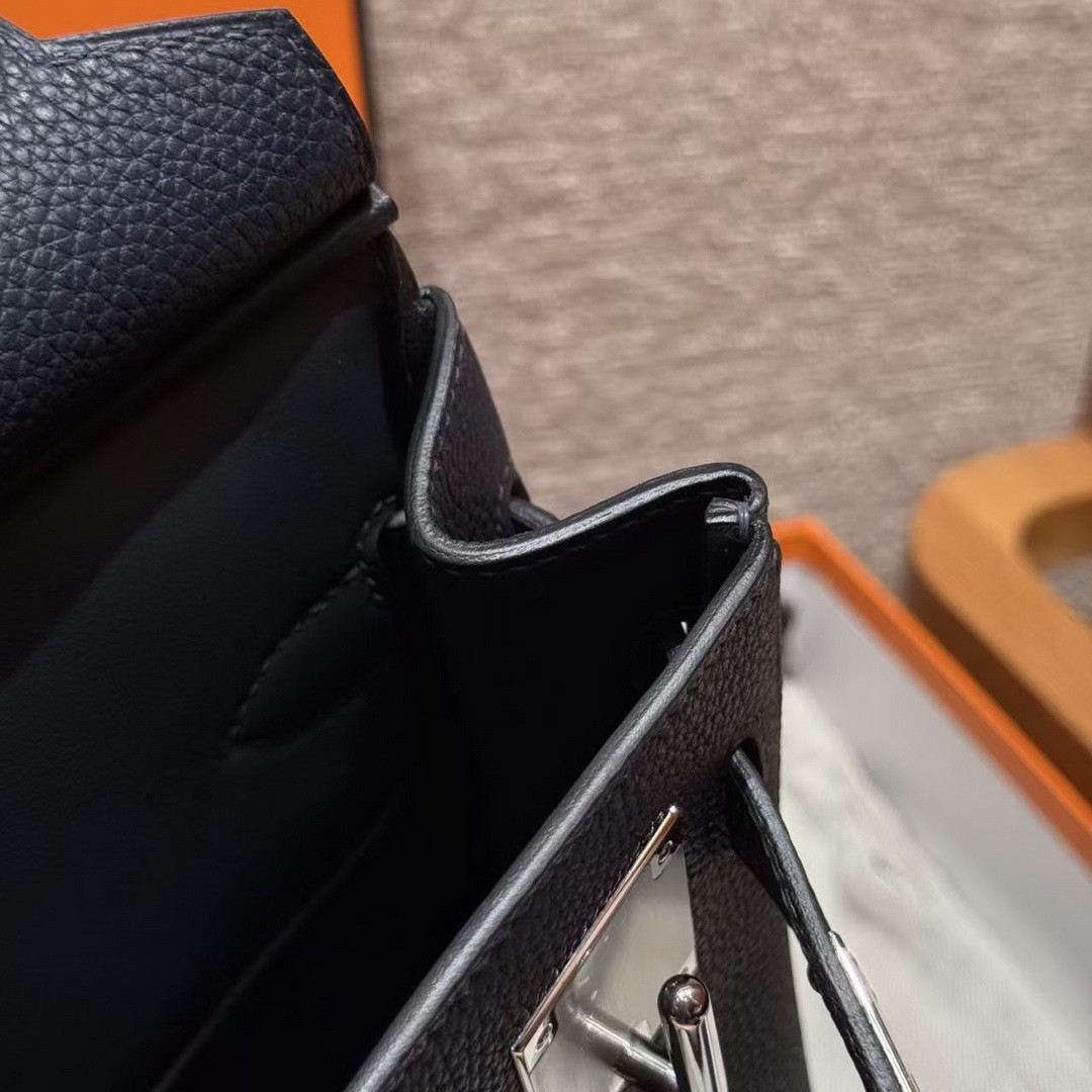Hermès Hac a Dos PM Backpack Handmade In Togo Calfskin Leather Silver Hardware 2Z Blue Nuit - Image 6