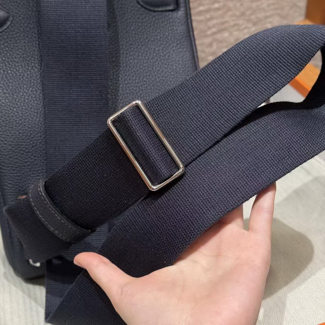 Hermès Hac a Dos PM Backpack Handmade In Togo Calfskin Leather Silver Hardware 2Z Blue Nuit - Image 4