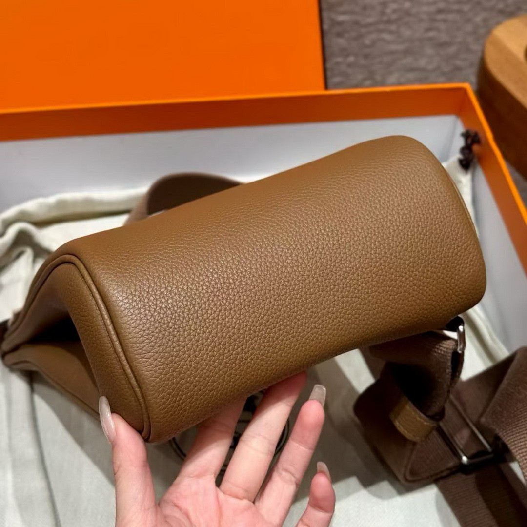 Hermès Hac a Dos PM Backpack Handmade In Togo Calfskin Leather Silver Hardware 3G Alezan - Image 16