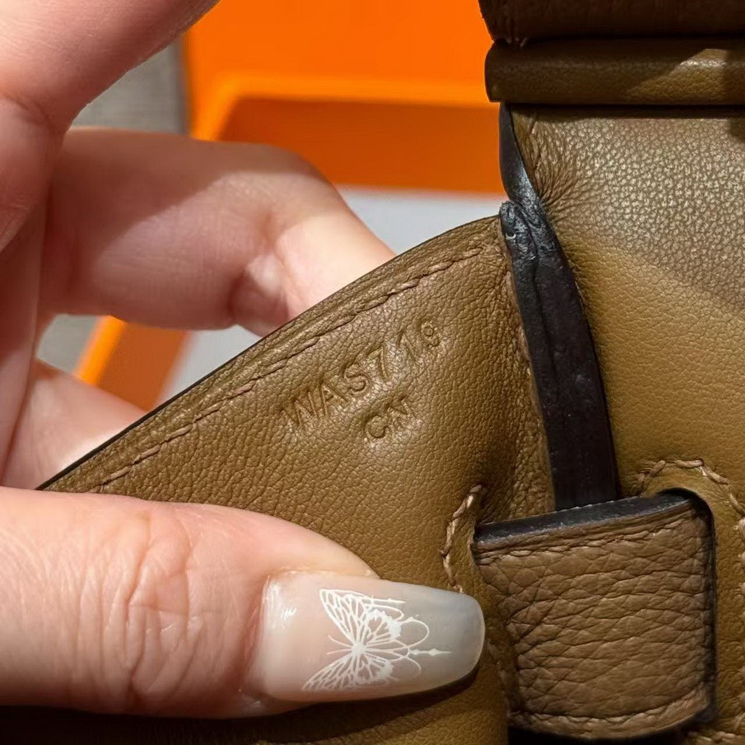 Hermès Hac a Dos PM Backpack Handmade In Togo Calfskin Leather Silver Hardware 3G Alezan - Image 7