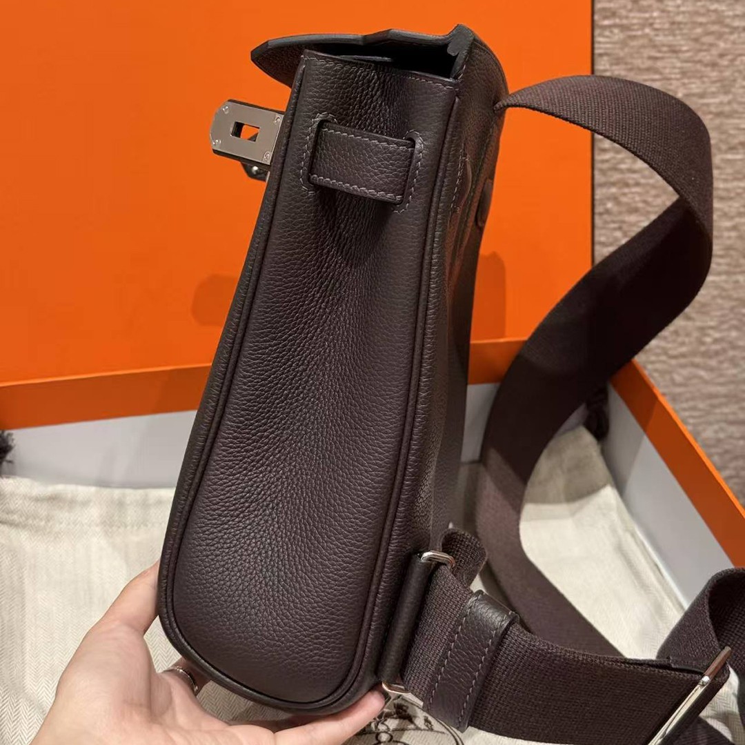 Hermès Hac a Dos PM Backpack Handmade In Togo Calfskin Leather Silver Hardware 46 Ebene - Image 11