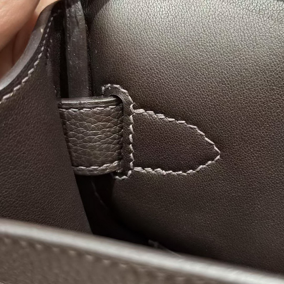 Hermès Hac a Dos PM Backpack Handmade In Togo Calfskin Leather Silver Hardware 46 Ebene - Image 7