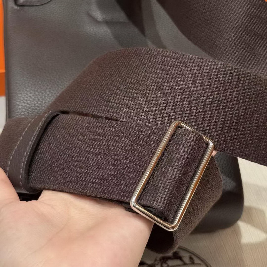 Hermès Hac a Dos PM Backpack Handmade In Togo Calfskin Leather Silver Hardware 46 Ebene - Image 3