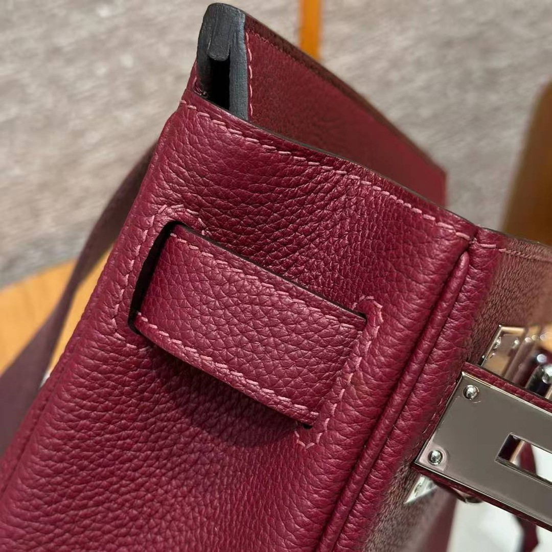 Hermès Hac a Dos PM Backpack Handmade In Togo Calfskin Leather Silver Hardware 55 Rouge H - Image 8