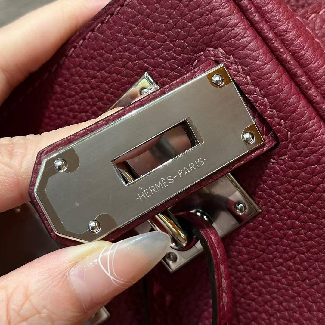 Hermès Hac a Dos PM Backpack Handmade In Togo Calfskin Leather Silver Hardware 55 Rouge H - Image 7