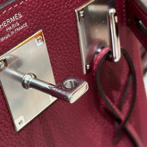 Hermès Hac a Dos PM Backpack Handmade In Togo Calfskin Leather Silver Hardware 55 Rouge H - Image 5
