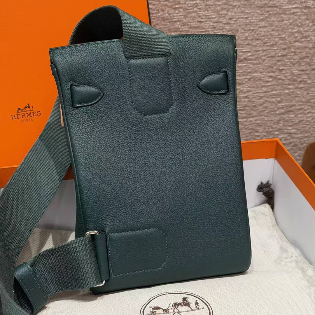 Hermès Hac a Dos PM Backpack Handmade In Togo Calfskin Leather Silver Hardware 60 Vert Cypress - Image 24