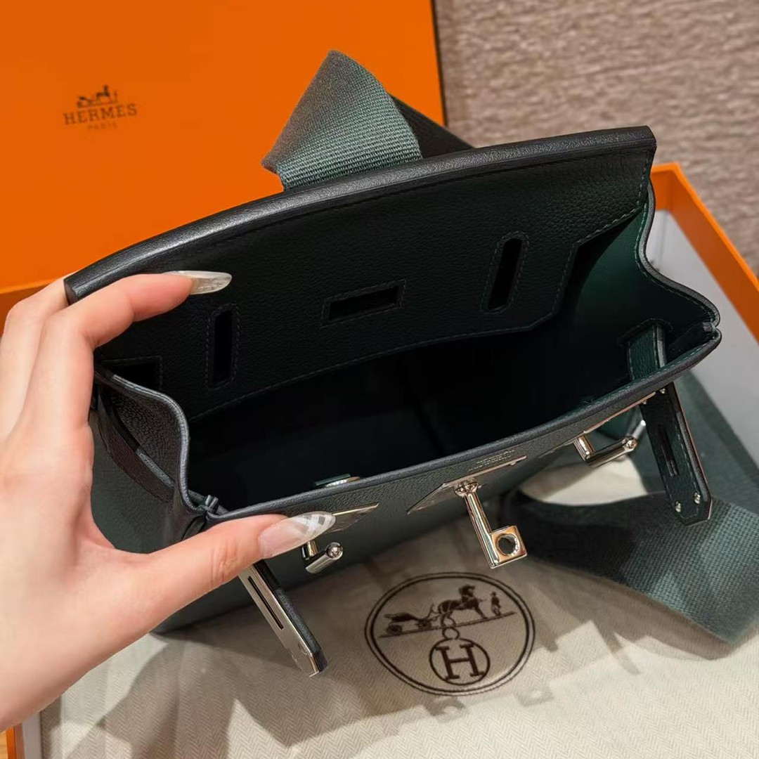 Hermès Hac a Dos PM Backpack Handmade In Togo Calfskin Leather Silver Hardware 60 Vert Cypress - Image 20