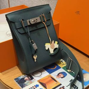 Hermès Hac a Dos PM Backpack Handmade In Togo Calfskin Leather Silver Hardware 60 Vert Cypress - Image 6