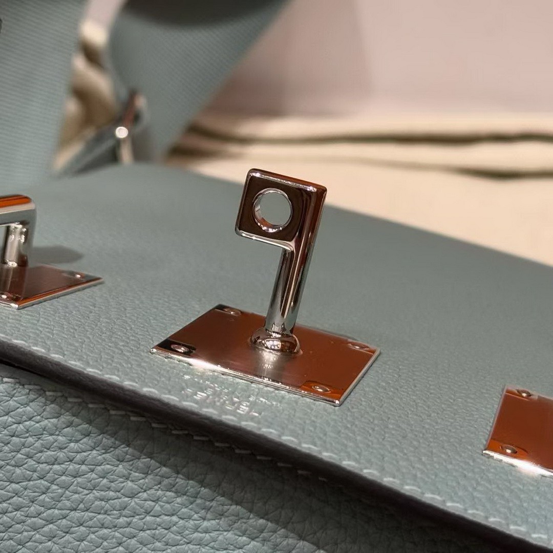 Hermès Hac a Dos PM Backpack Handmade In Togo Calfskin Leather Silver Hardware 7G Ciel - Image 9