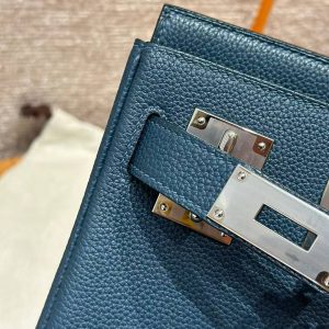 Hermès Hac a Dos PM Backpack Handmade In Togo Calfskin Leather Silver Hardware 7P Bleu Presse - Image 15