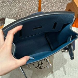 Hermès Hac a Dos PM Backpack Handmade In Togo Calfskin Leather Silver Hardware 7P Bleu Presse - Image 13