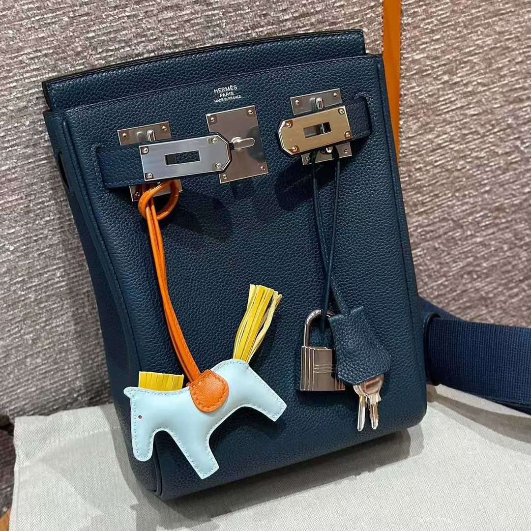 Hermès Hac a Dos PM Backpack Handmade In Togo Calfskin Leather Silver Hardware 7P Bleu Presse