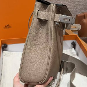Hermès Hac a Dos PM Backpack Handmade In Togo Calfskin Leather Silver Hardware 81 Gris Tourtlle - Image 10