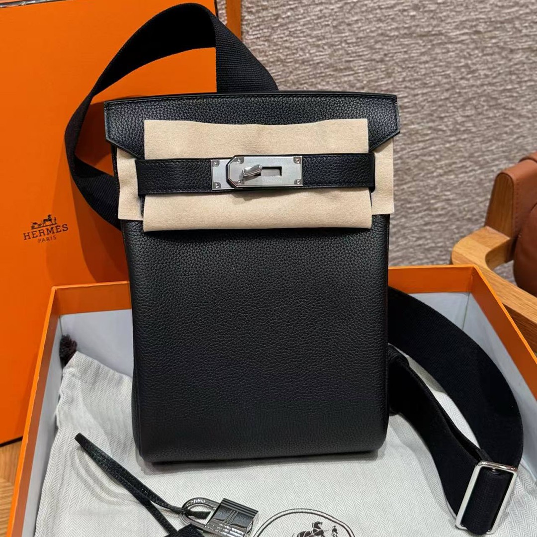 Hermès Hac a Dos PM Backpack Handmade In Togo Calfskin Leather Silver Hardware 89 Noir