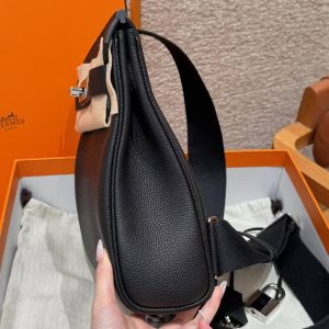 Hermès Hac a Dos PM Backpack Handmade In Togo Calfskin Leather Silver Hardware 89 Noir - Image 16