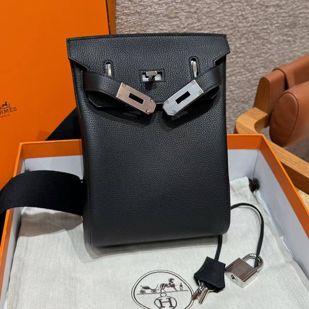 Hermès Hac a Dos PM Backpack Handmade In Togo Calfskin Leather Silver Hardware 89 Noir - Image 14