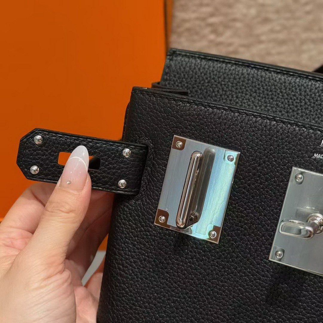 Hermès Hac a Dos PM Backpack Handmade In Togo Calfskin Leather Silver Hardware 89 Noir - Image 10