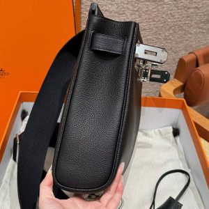Hermès Hac a Dos PM Backpack Handmade In Togo Calfskin Leather Silver Hardware 89 Noir - Image 4