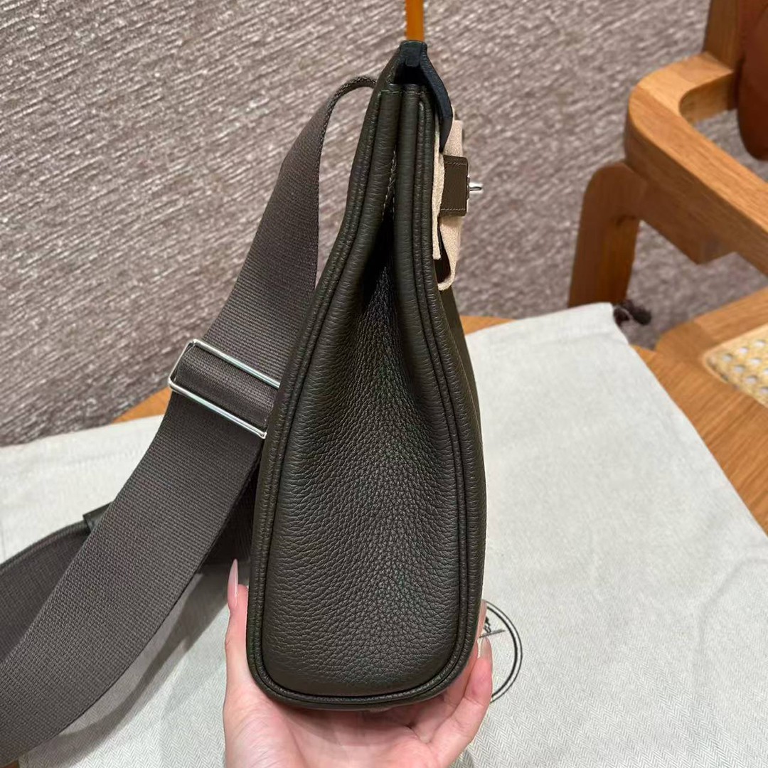 Hermès Hac a Dos PM Backpack Handmade In Togo Calfskin Leather Silver Hardware C6 Vert Gris - Image 13