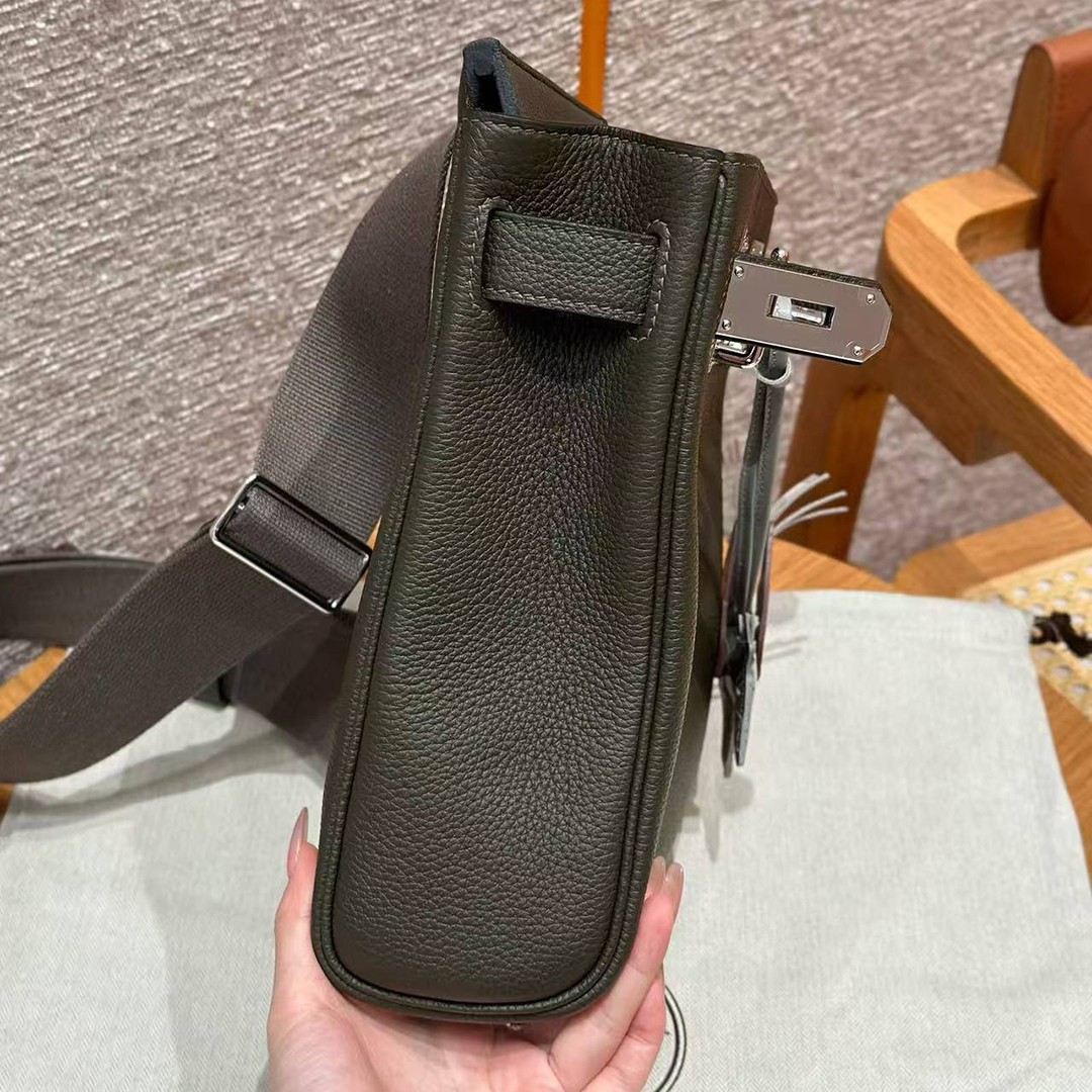 Hermès Hac a Dos PM Backpack Handmade In Togo Calfskin Leather Silver Hardware C6 Vert Gris - Image 2