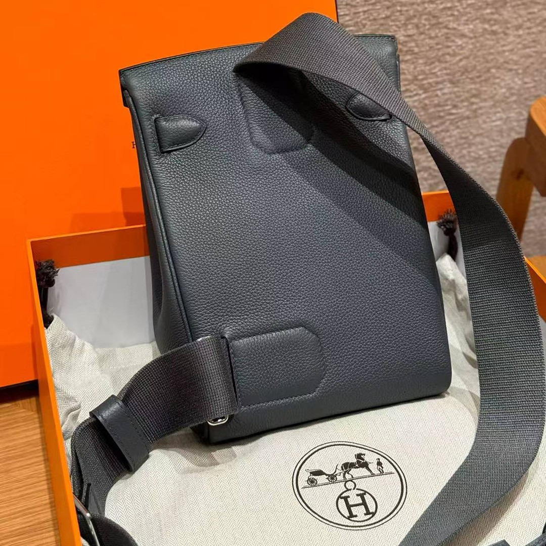 Hermès Hac a Dos PM Backpack Handmade In Togo Calfskin Leather Silver Hardware H0 Gris Misty - Image 2