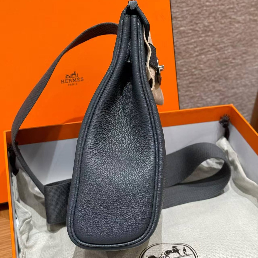 Hermès Hac a Dos PM Backpack Handmade In Togo Calfskin Leather Silver Hardware H0 Gris Misty - Image 18
