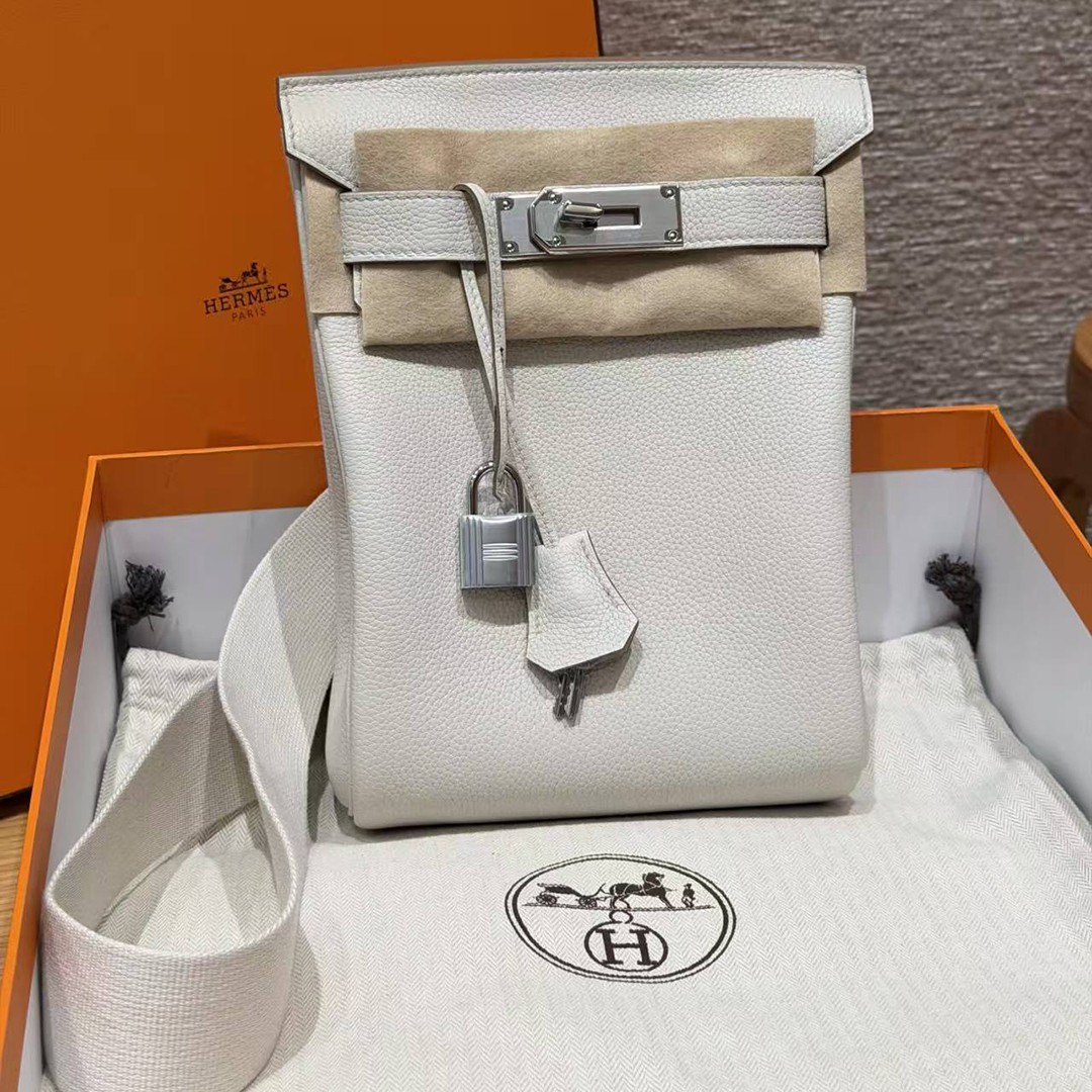 Hermès Hac a Dos PM Backpack Handmade In Togo Calfskin Leather Silver Hardware M4 Gris Pale