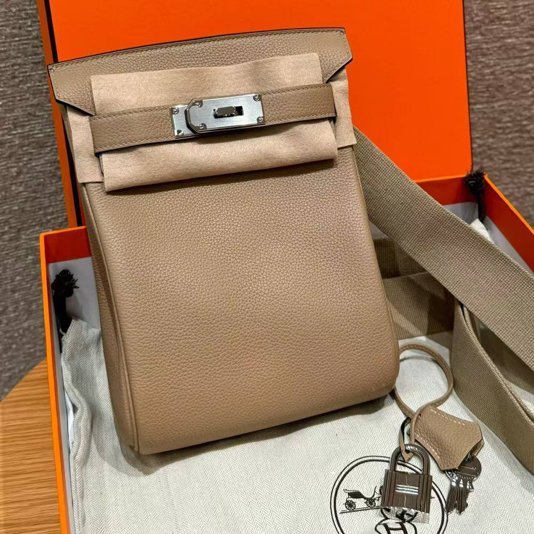 Hermès Hac a Dos PM Backpack Handmade In Togo Calfskin Leather Silver Hardware S2 Trench