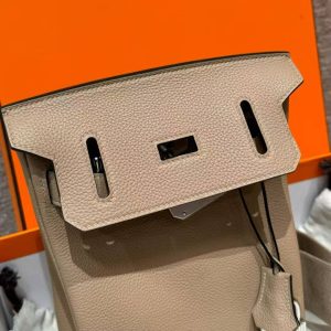 Hermès Hac a Dos PM Backpack Handmade In Togo Calfskin Leather Silver Hardware S2 Trench - Image 15