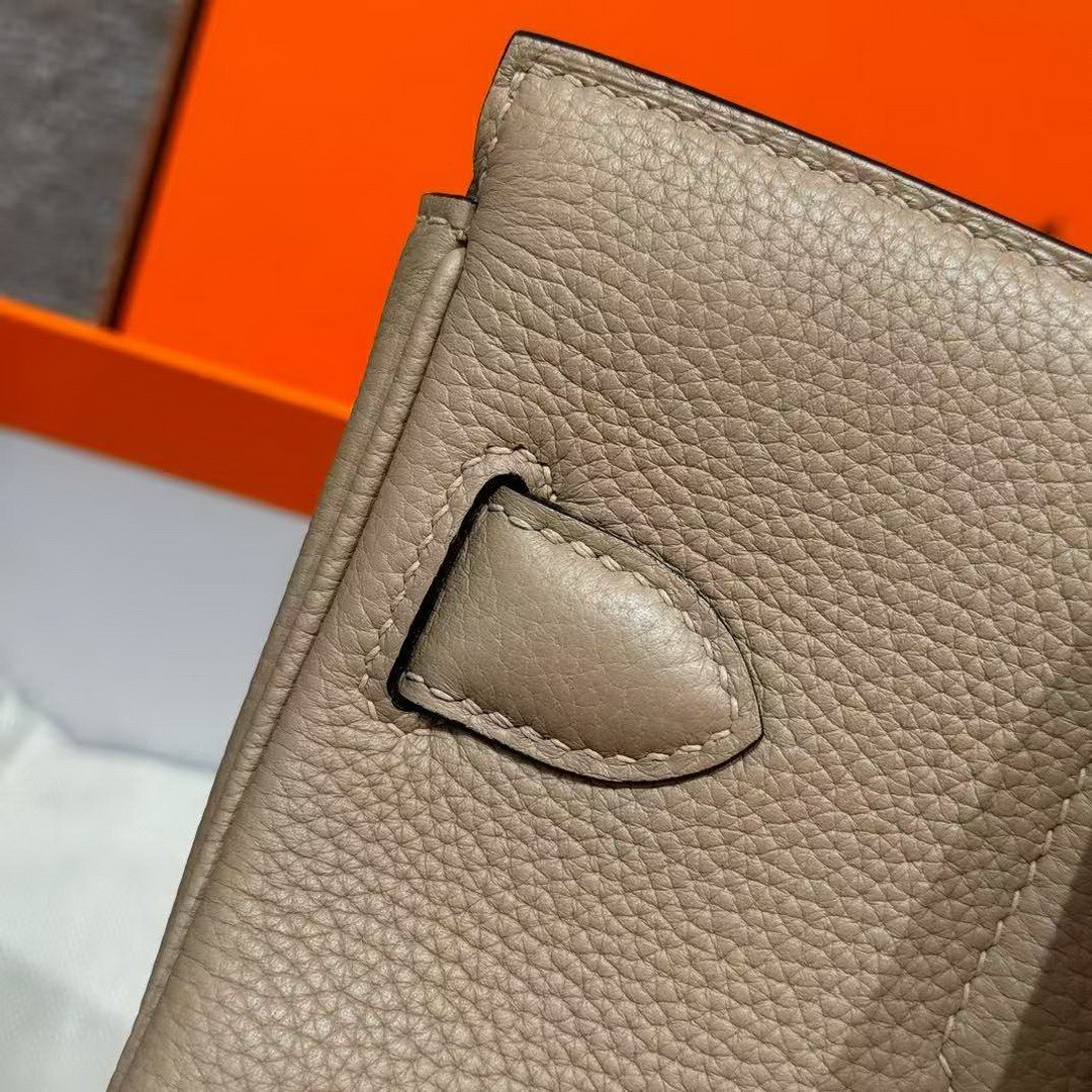 Hermès Hac a Dos PM Backpack Handmade In Togo Calfskin Leather Silver Hardware S2 Trench - Image 11