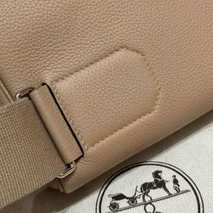 Hermès Hac a Dos PM Backpack Handmade In Togo Calfskin Leather Silver Hardware S2 Trench - Image 9