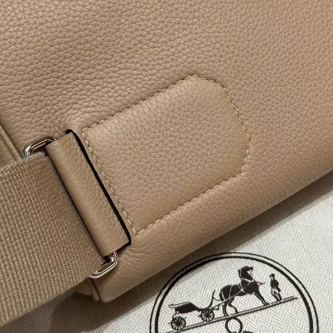Hermès Hac a Dos PM Backpack Handmade In Togo Calfskin Leather Silver Hardware S2 Trench - Image 9